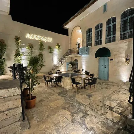 Sarmaşık Otel-2